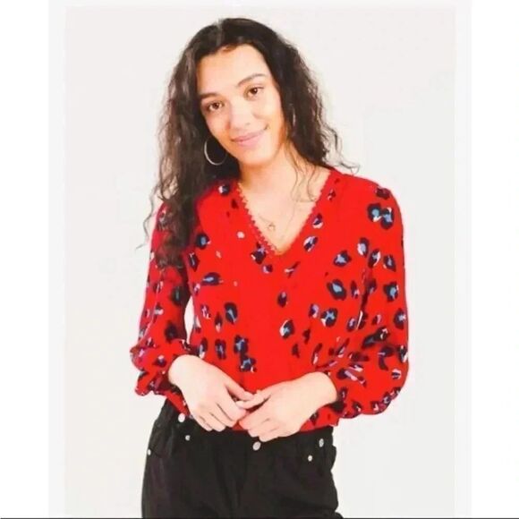 FRANCESCA’S  LACE TRIM  LEOPARD FAUX WRAP TOP SZ L - Picture 4 of 9